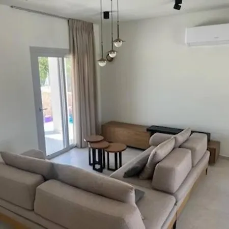 Del Sol Villa Pesádha